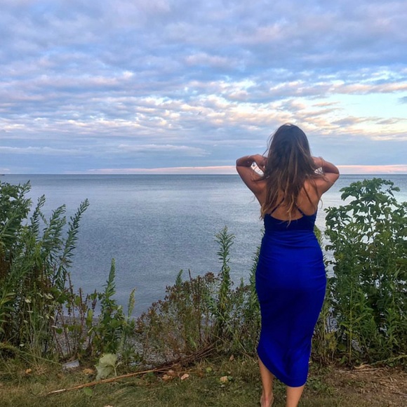 Beautiful blue dress - Picture 2 of 2